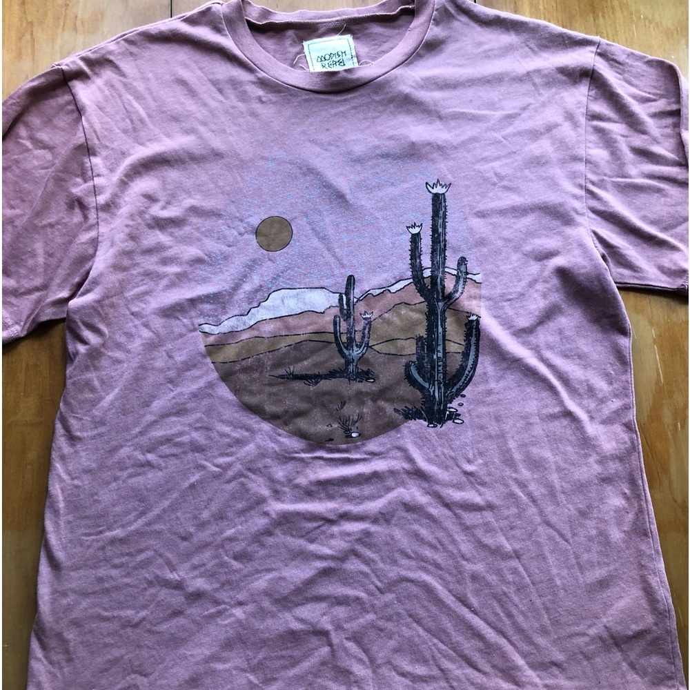 Women’s M shirt